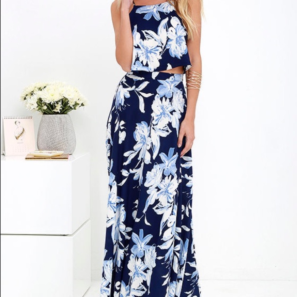 LuLus two piece floral blue dress. NWT